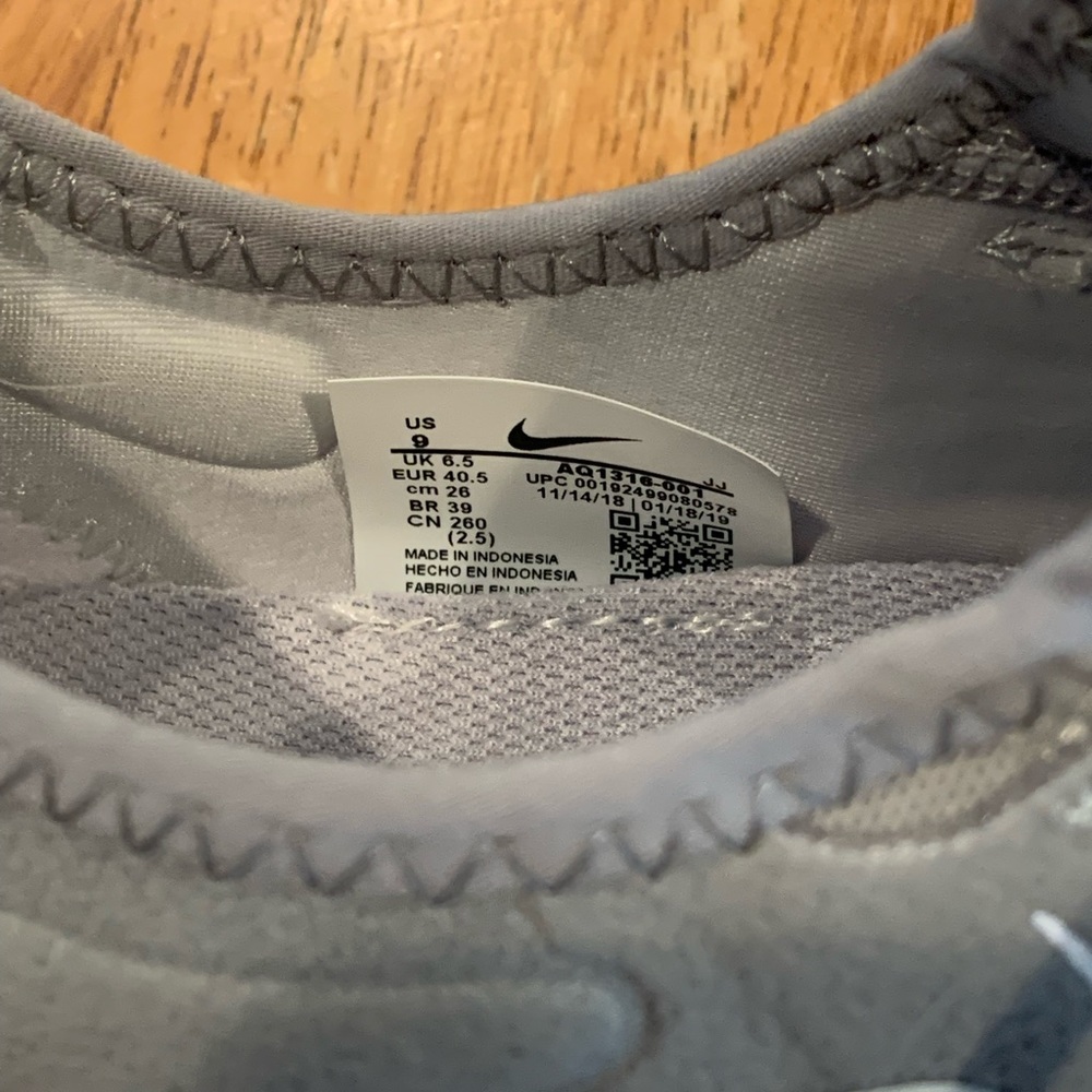 Shoes - Picture 3 of 3